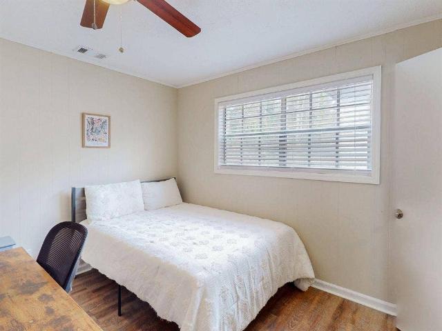 Room for rent in Decatur, Indiana