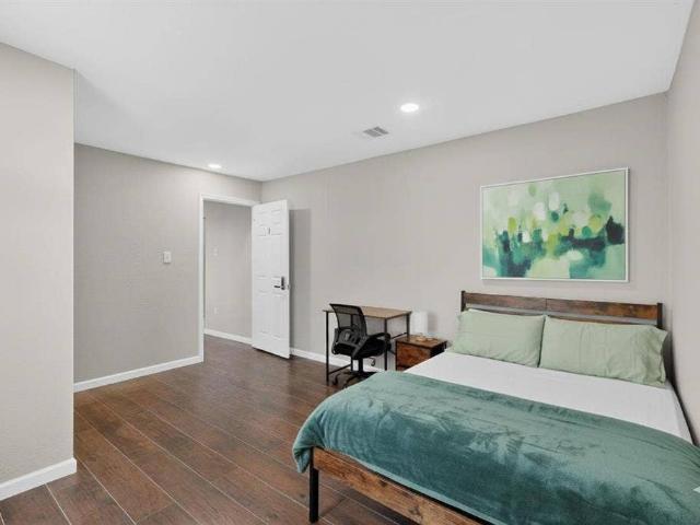 Room for rent in Garland, Texas