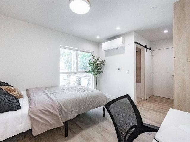 Apartment for rent in Canoga Park, California