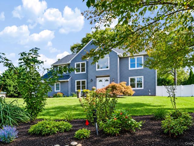 House for sale in Commack, Town of Huntington