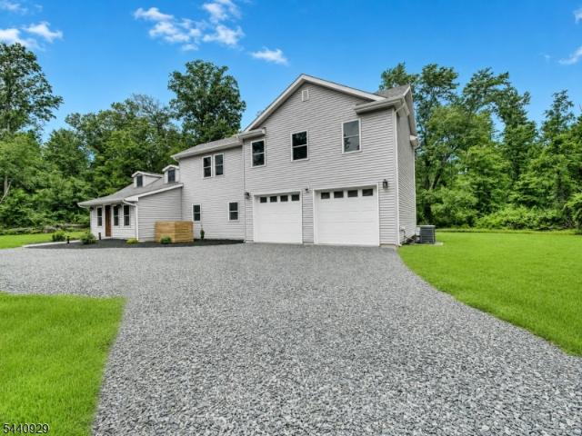 House for sale in Delaware, New Jersey