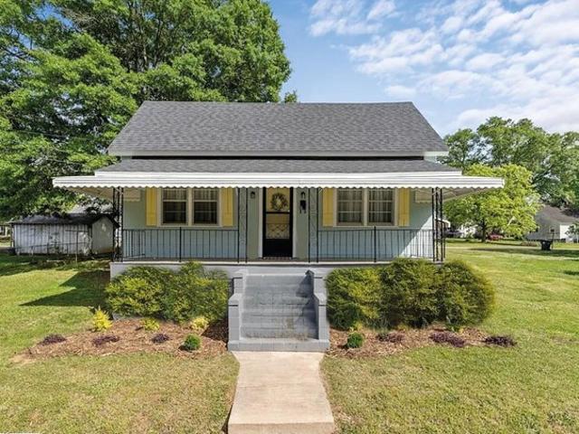House for sale in Pelzer, South Carolina
