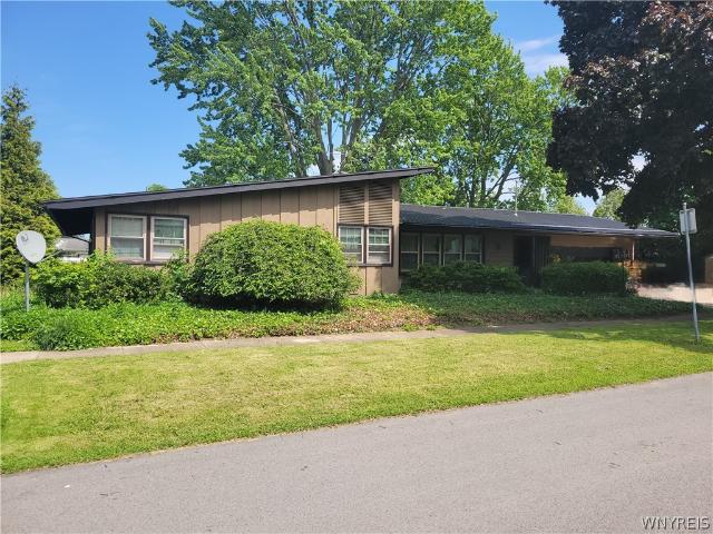 House for sale in Niagara, New York