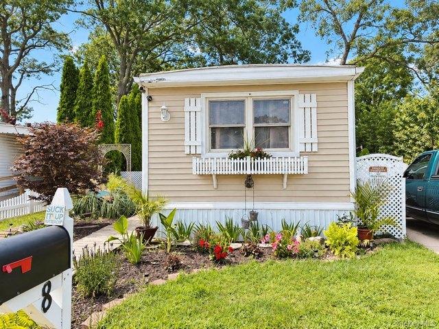 House for sale in Bohemia, Town of Islip