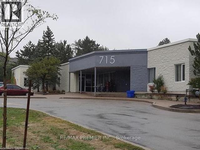 Commercial for rent in Cambridge, Ontario