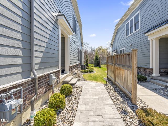 Townhouse for sale in Colonie, New York