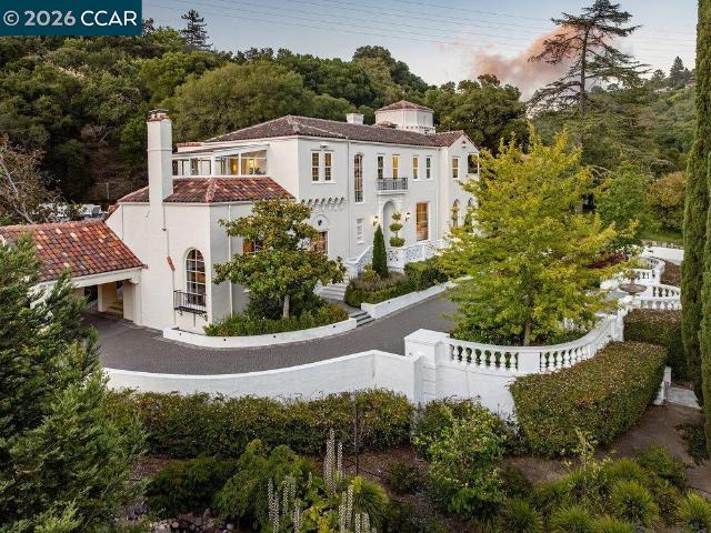 House for sale in Orinda, California