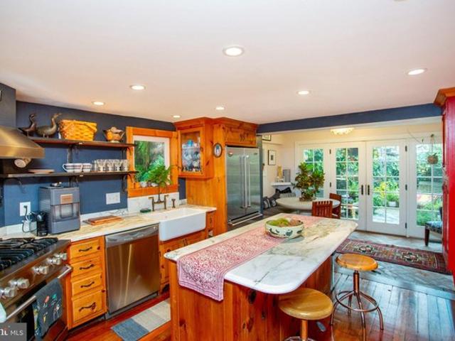 Townhouse for sale in Lambertville, Hunterdon County