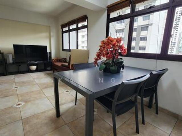 Apartment for rent in Kampong Tiong Bahru, Singapore