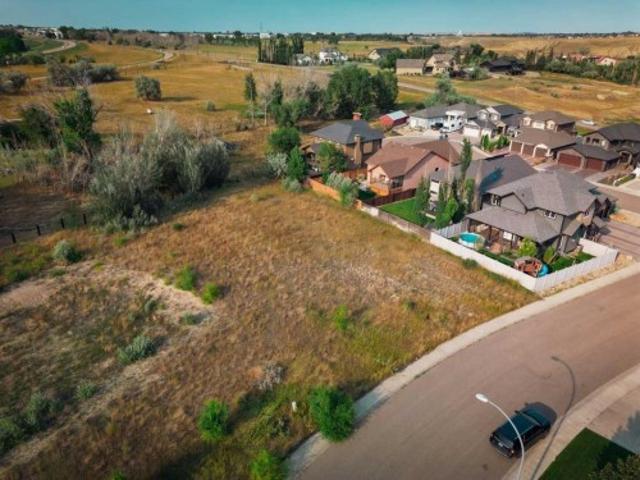 Land for sale in Medicine Hat