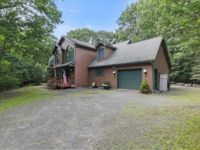 House for sale in Lakeville, Pennsylvania