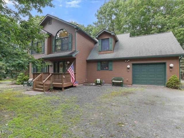 House for sale in Lakeville, Pennsylvania