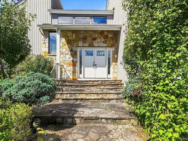 House for sale in Bedford, New York