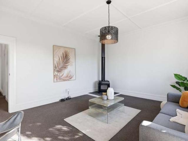 House for sale in Otakou