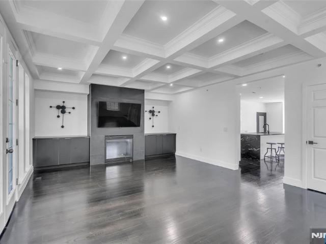 Townhouse for sale in Hudson, New Jersey