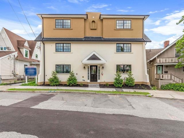 Condo for sale in Melrose, Massachusetts