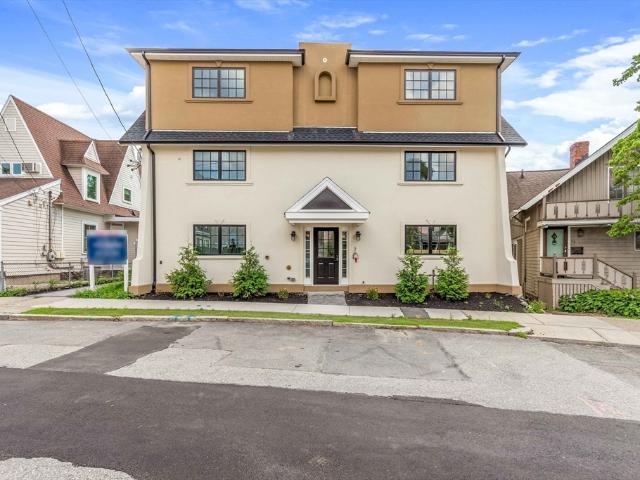 Condo for sale in Melrose, Massachusetts