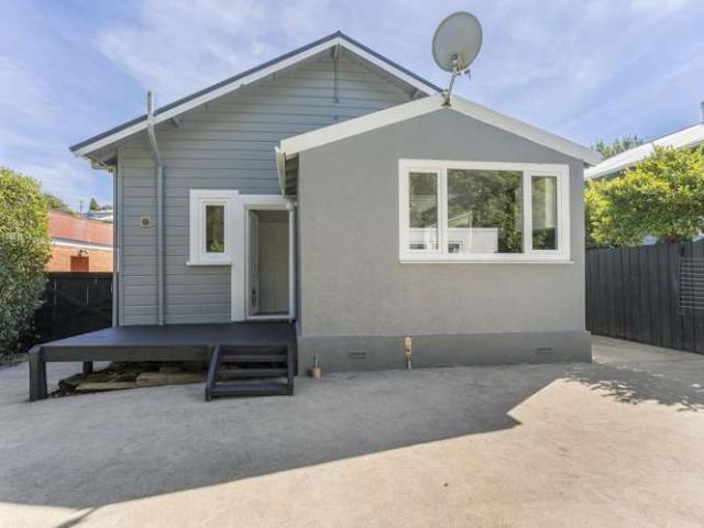 House for sale in Otakou