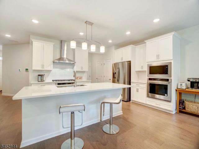Condo for sale in Warren, New Jersey