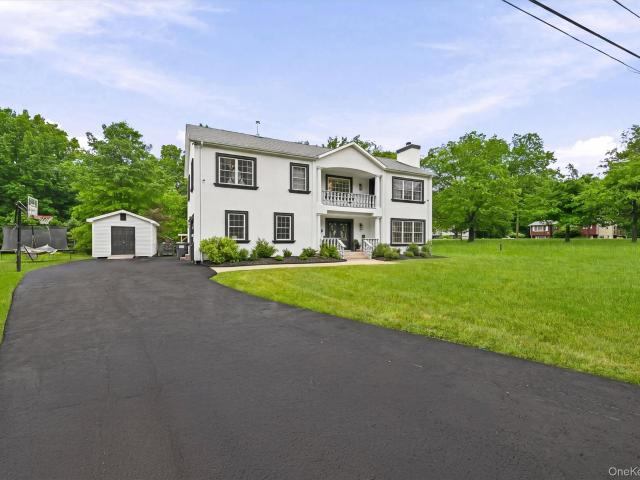 House for sale in Bloomingburg, New York