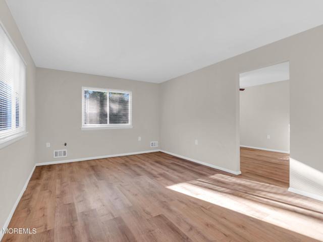 Condo for sale in Brick