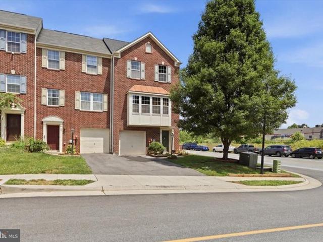 Townhouse for sale in Charles Town, West Virginia