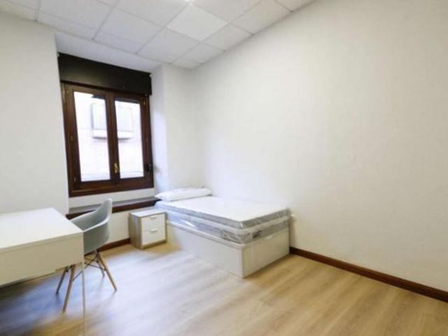 Habitación en alquiler en Alcalá De Henares, España