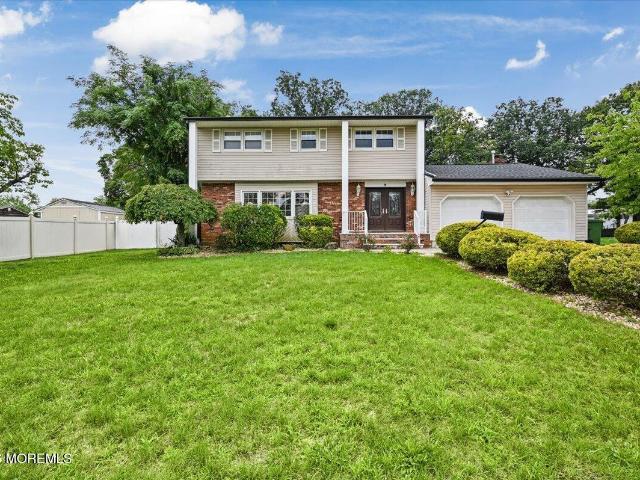 House for sale in Sayre Woods, Sayreville