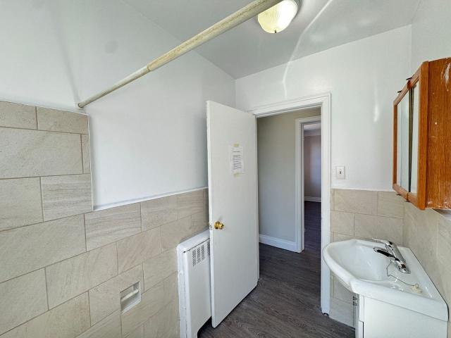 Apartment for rent in Ancaster, Ontario