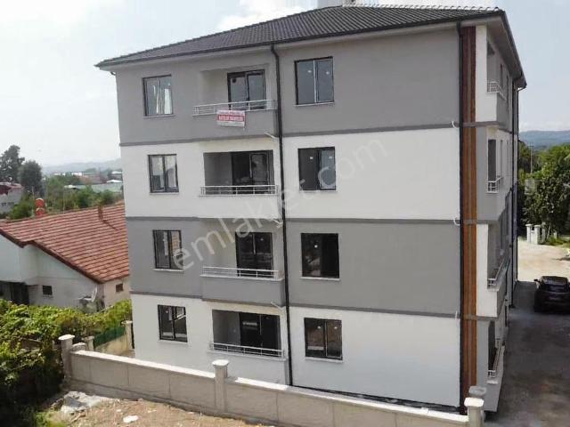 Yenimahalle Mahallesi, Hendek içerisinde satılık Bina
