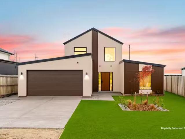 House for sale in Chaslands, Canterbury