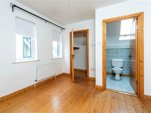 Detached House for sale in Loch Garman