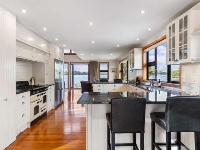 House for sale in Takapuna