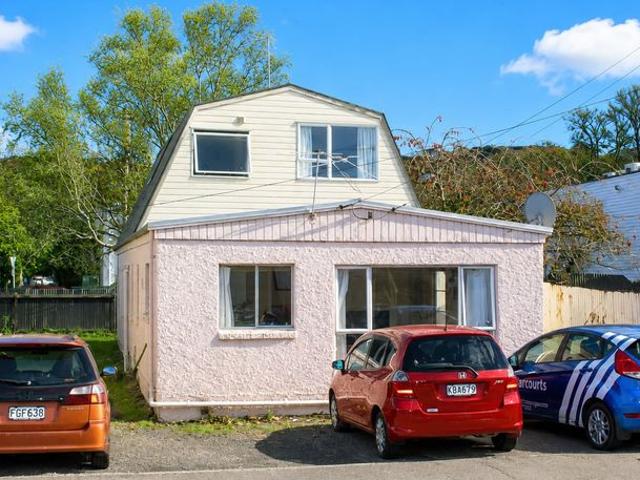 House for rent in Otakou