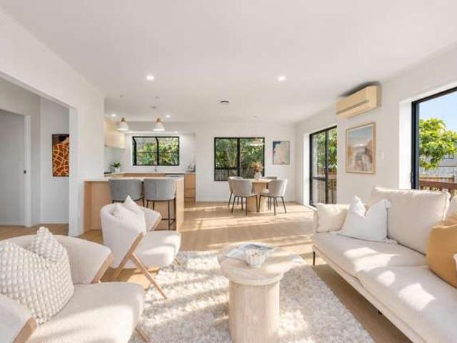 House for sale in Te Atatū Peninsula, Henderson-Massey