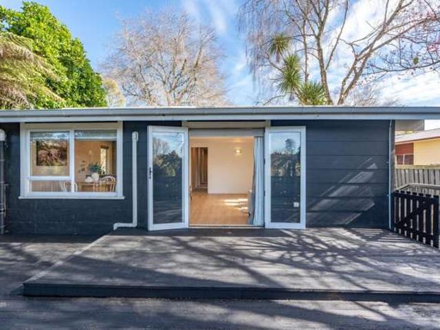 House for sale in Chedworth, Hamilton City