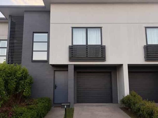 House for rent in Oratia, Oroua County