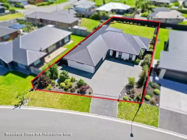 House for sale in Charing Cross, Canterbury