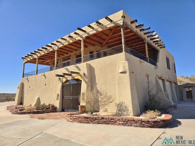 House for sale in Elephant Butte, New Mexico