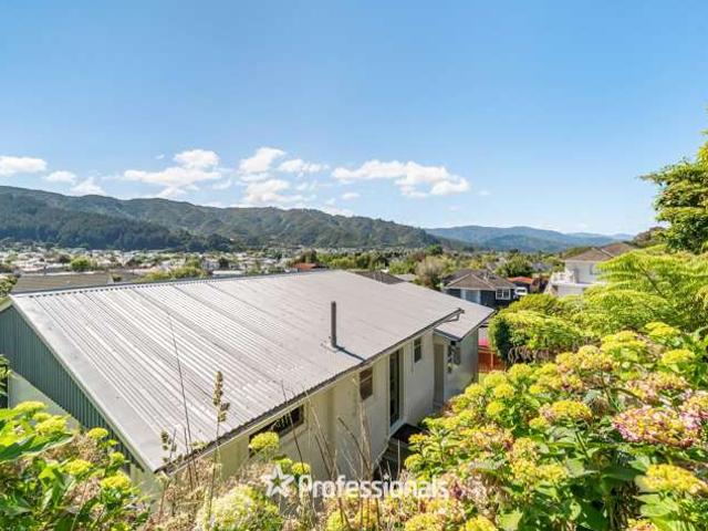 House for sale in Days Bay, Wellington