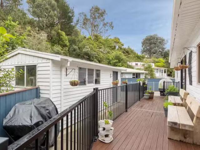 House for sale in Days Bay, Wellington