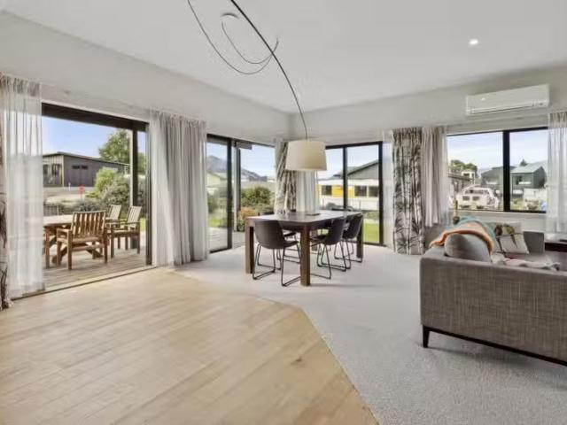 House for sale in Otakou