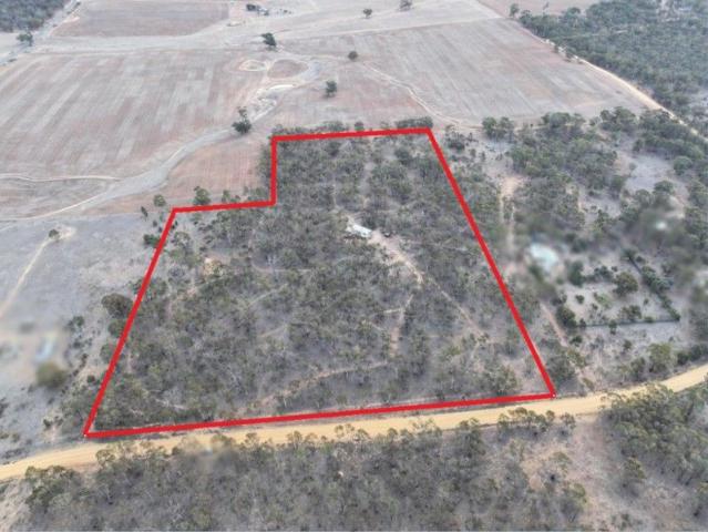 Cottage for sale in Wehla, Victoria
