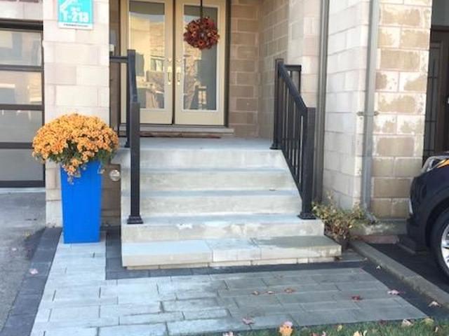 Townhouse for sale in Woburn, Ontario