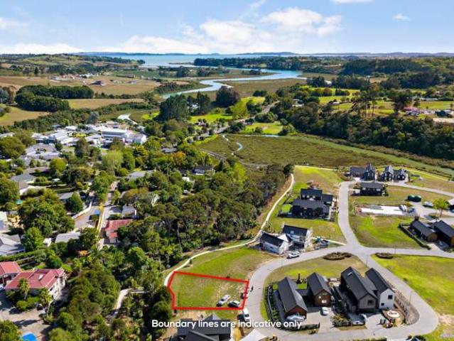 Land for sale in Awhitu