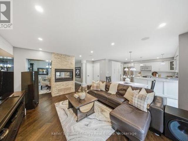 House for sale in Lakeside, Ajax