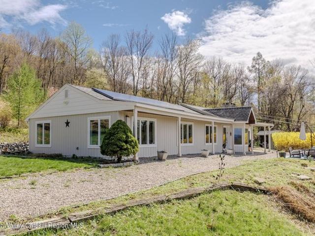 House for sale in Cornwall, New York
