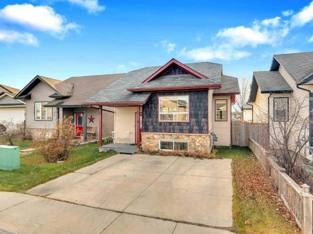 House for sale in Sylvan Lake, Alberta