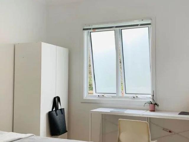 Room for rent in Burwood, Melbourne