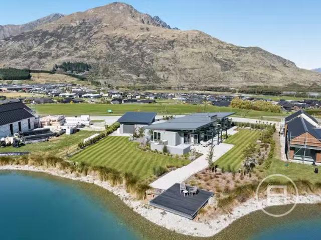 House for sale in Otakou